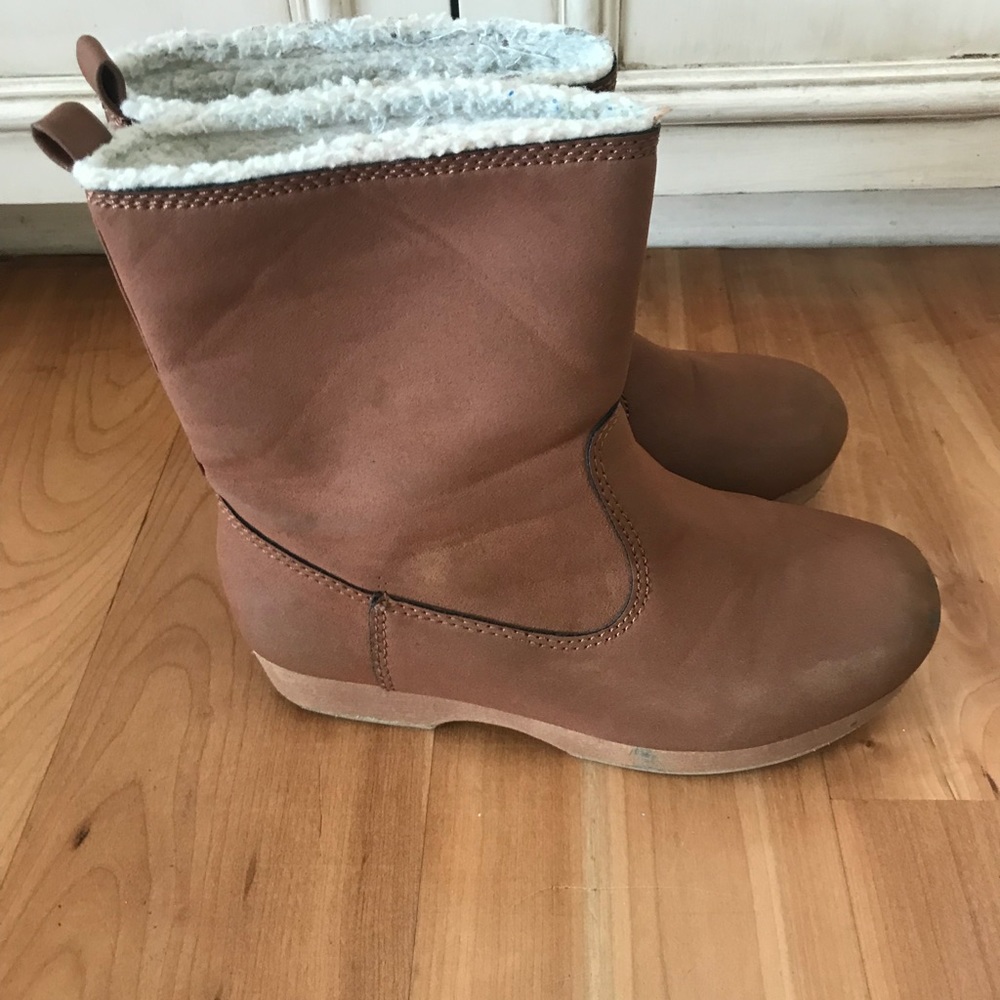 Girls Gap boots -size 3